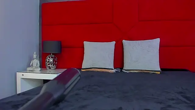 ashlye collins online show from 10-09-25, 02:15