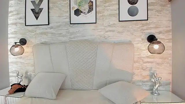 ashlye collins online show from 11-23-25, 09:14