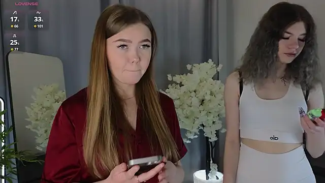 TwixieGuo online show from 10-11-25, 04:33