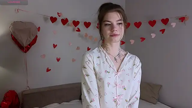 TwixieGuo online show from 03-12-26, 11:27