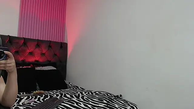 iam kinky online show from 10-27-25, 02:10