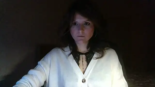 Snapshot of Arivonne chatting on 02-08-26, 03:26 Arivonne online show from 02-08-26, 03:26