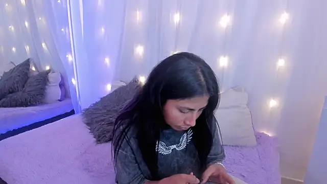 Olivia Morrys online show from 05-21-26, 12:50