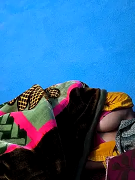 Snapshot of khushbuDarchut71 chatting on 11-19-25, 05:02 khushbuDarchut71 online show from 11-19-25, 05:02