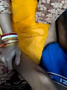 Snapshot of khushbuDarchut71 chatting on 12-05-25, 04:25 khushbuDarchut71 online show from 12-05-25, 04:25