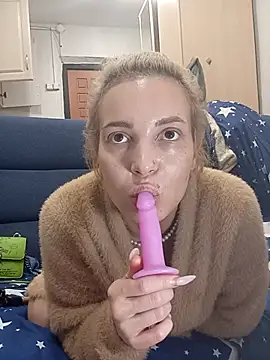 Conny Shellie online show from 11-21-25, 10:30