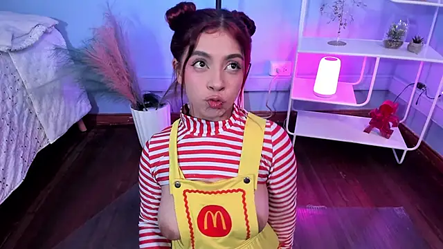 Snapshot of KathiaSaenz_ chatting on 10-02-25, 03:57 KathiaSaenz online show from 10-02-25, 03:57