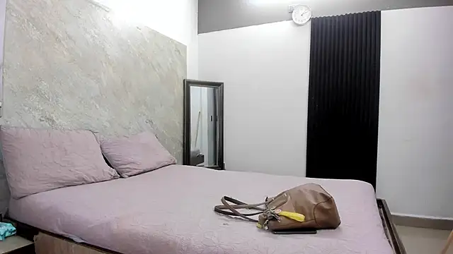 Chanel-munoz online show from 11-28-25, 02:36