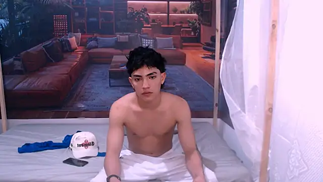 RomeoMillerr online show from 10-08-25, 07:44