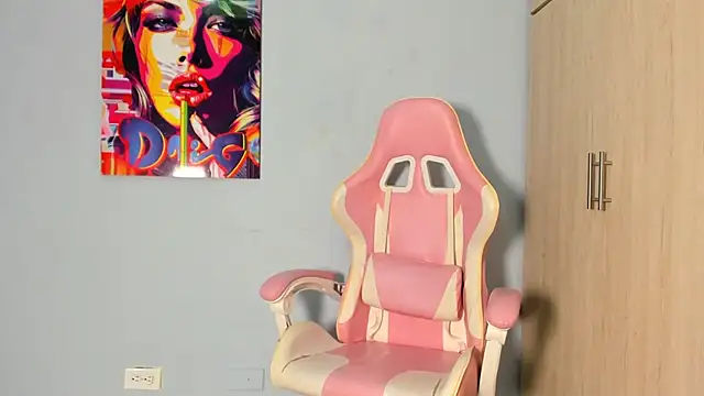 Athenea  fox online show from 11-07-25, 11:54