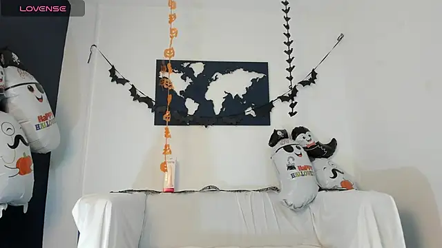 Snapshot of XaanderGrey chatting on 10-31-25, 11:11 XaanderGrey online show from 10-31-25, 11:11