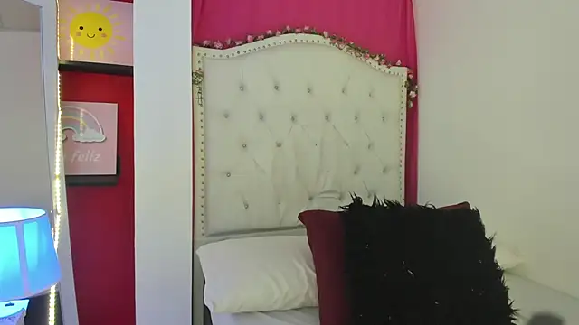 Snapshot of XaanderGrey chatting on 12-03-25, 07:12 XaanderGrey online show from 12-03-25, 07:12