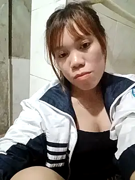 Snapshot of nhinhi-sexy chatting on 10-02-25, 02:13 nhinhi-sexy online show from 10-02-25, 02:13