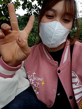 Snapshot of nhinhi-sexy chatting on 10-25-25, 02:52 nhinhi-sexy online show from 10-25-25, 02:52