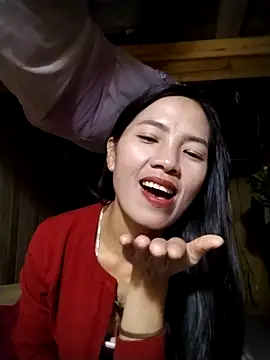 Snapshot of lmc-zz chatting on 11-19-25, 12:05 lmc-zz online show from 11-19-25, 12:05