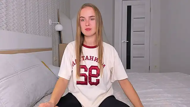 LilMary  online show from 10-12-25, 07:57