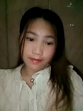 min-xinh online show from 11-17-25, 04:13