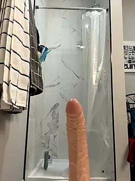 yunniq online show from 10-01-25, 08:53