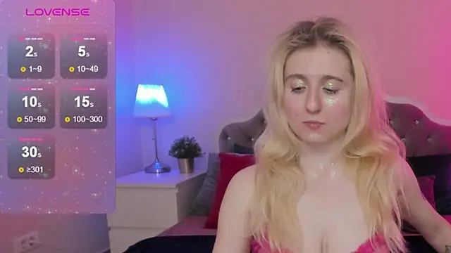 Snapshot of CamillaDreamer chatting on 11-24-25, 05:56 CamillaDreamer online show from 11-24-25, 05:56