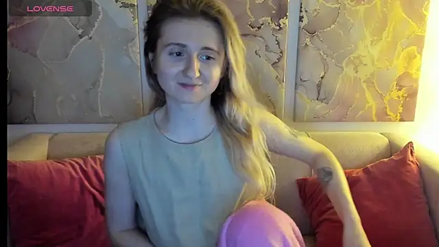 CamillaDreamer online show from 04-20-26, 06:16