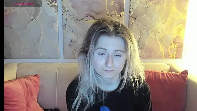 CamillaDreamer online show from 04-22-26, 12:35