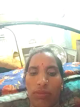 Snapshot of Munni_ji chatting on 10-06-25, 05:49 Munni ji online show from 10-06-25, 05:49