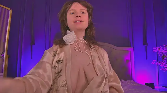 Snapshot of Lilly_Stark chatting on 05-11-26, 05:24 Lilly Stark online show from 05-11-26, 05:24