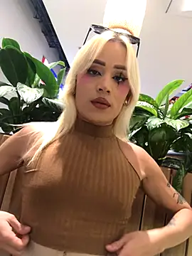 Snapshot of alexawinterrr chatting on 12-02-25, 08:26 alexawinterrr online show from 12-02-25, 08:26