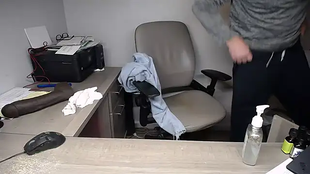 Snapshot of sackstor chatting on 12-05-24, 08:11 sackstor online show from 12-05-24, 08:11