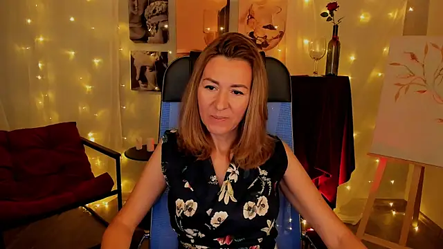 DonnaSmitth online show from 10-25-25, 07:05