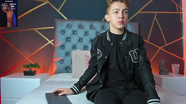 Lian Miller1  online show from 10-28-25, 12:30