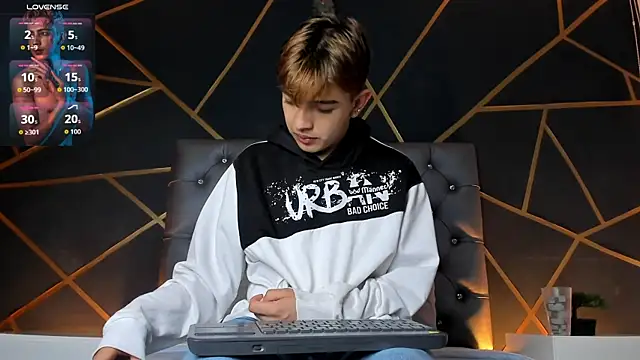 Lian Miller1  online show from 01-09-26, 12:30