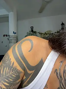 Snapshot of lurosscy chatting on 11-08-25, 07:45 lurosscy online show from 11-08-25, 07:45