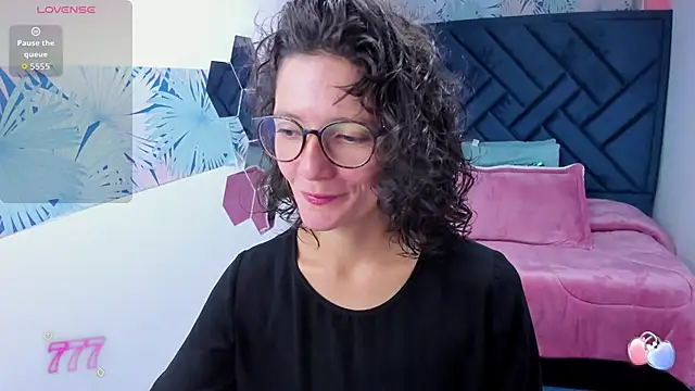 Snapshot of Valery_More__ chatting on 04-30-26, 01:39 Valery More online show from 04-30-26, 01:39