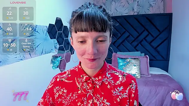 Snapshot of Valery_More__ chatting on 05-23-26, 01:37 Valery More online show from 05-23-26, 01:37