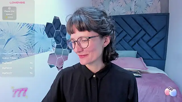 Snapshot of Valery_More__ chatting on 05-25-26, 11:55 Valery More online show from 05-25-26, 11:55