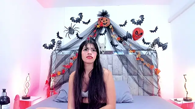 Snapshot of Misaki_Kai chatting on 10-25-25, 05:37 Misaki Kai online show from 10-25-25, 05:37