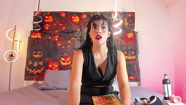 Snapshot of Misaki_Kai chatting on 10-28-25, 02:59 Misaki Kai online show from 10-28-25, 02:59