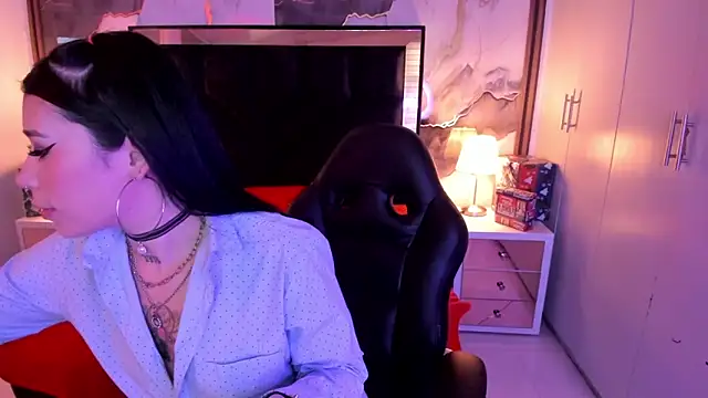 SusanVilla online show from 01-05-26, 07:39