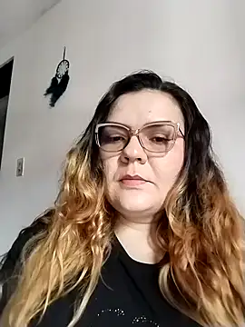 Snapshot of coral_marley chatting on 10-14-25, 03:24 coral marley online show from 10-14-25, 03:24