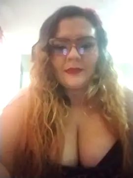 Snapshot of coral_marley chatting on 10-15-25, 03:28 coral marley online show from 10-15-25, 03:28