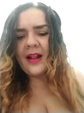 Snapshot of coral_marley chatting on 10-20-25, 03:29 coral marley online show from 10-20-25, 03:29