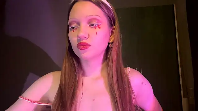 EmiIyKitty online show from 10-30-25, 07:47