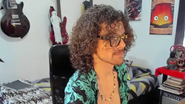 MikaelRizzzo online show from 10-15-25, 03:23