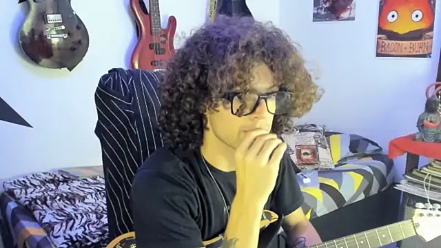 MikaelRizzzo online show from 10-22-25, 11:59