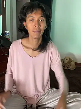 Snapshot of MadamLeRouge chatting on 10-16-25, 10:11 MadamLeRouge online show from 10-16-25, 10:11