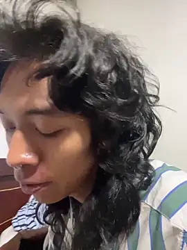 Snapshot of MadamLeRouge chatting on 11-14-25, 10:51 MadamLeRouge online show from 11-14-25, 10:51