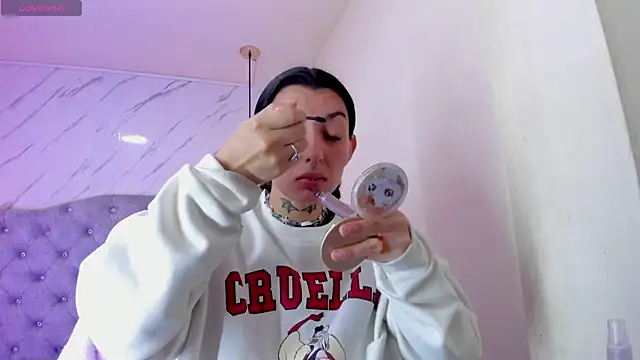 Iris  77 online show from 10-12-25, 07:02