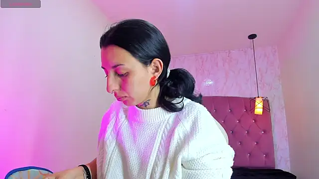 Iris  77 online show from 11-13-25, 06:07