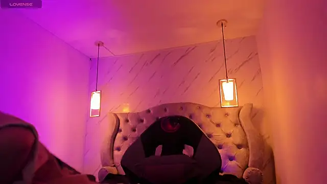 Iris  77 online show from 12-16-25, 05:51